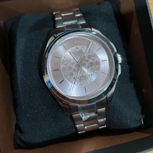 Women’s Coach Watch